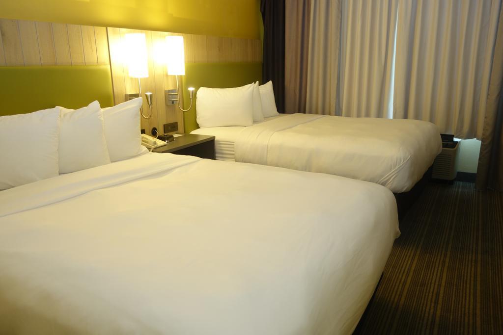 Country Inn & Suites By Radisson, Burlington Elon , Nc Exteriör bild