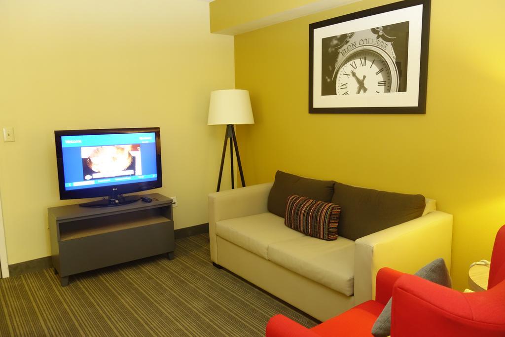 Country Inn & Suites By Radisson, Burlington Elon , Nc Exteriör bild