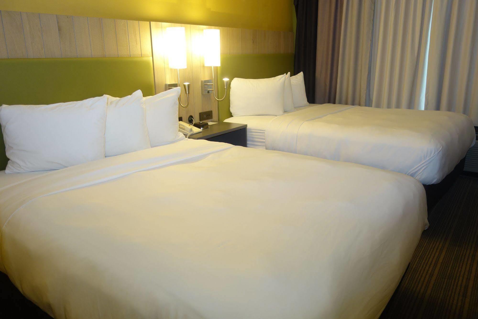 Country Inn & Suites By Radisson, Burlington Elon , Nc Exteriör bild